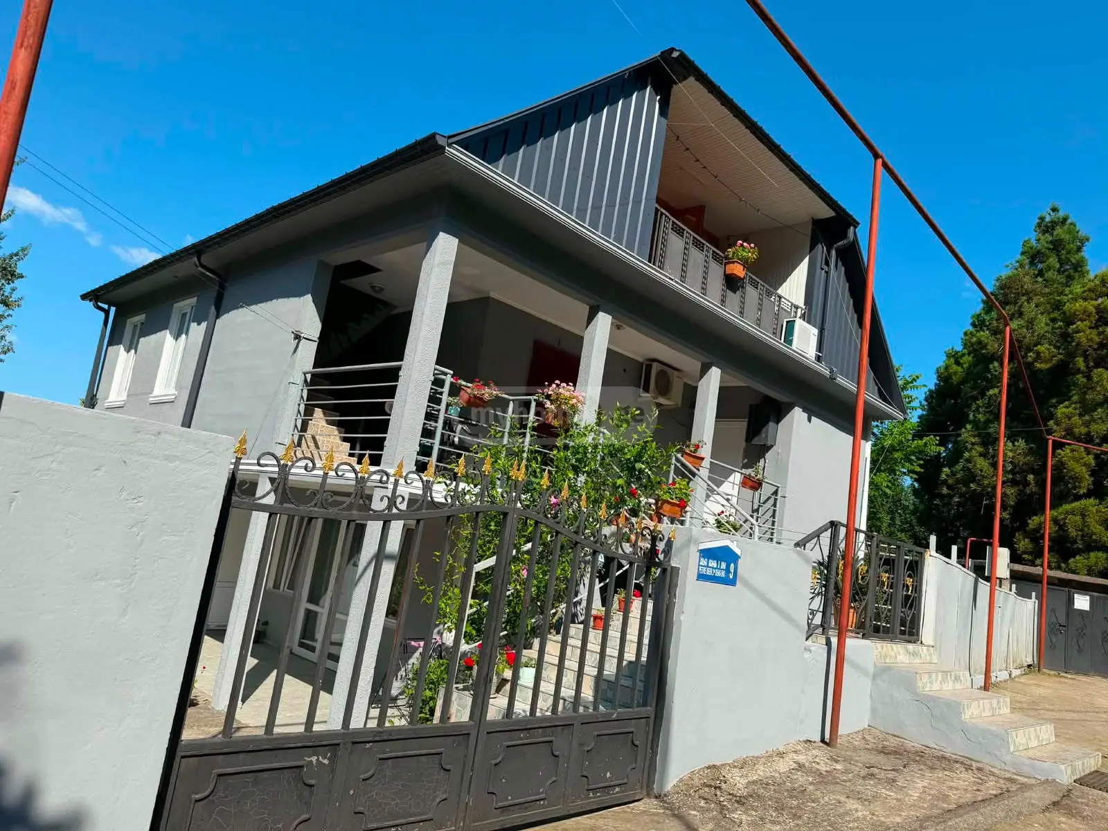 8 Room Private House For Sale view 8
