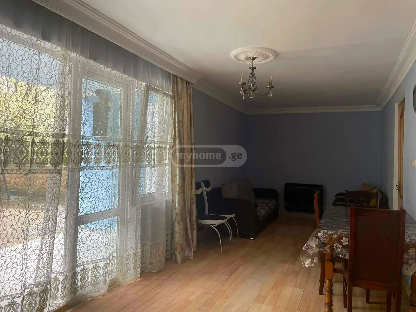 8 Room Private House For Sale view 12