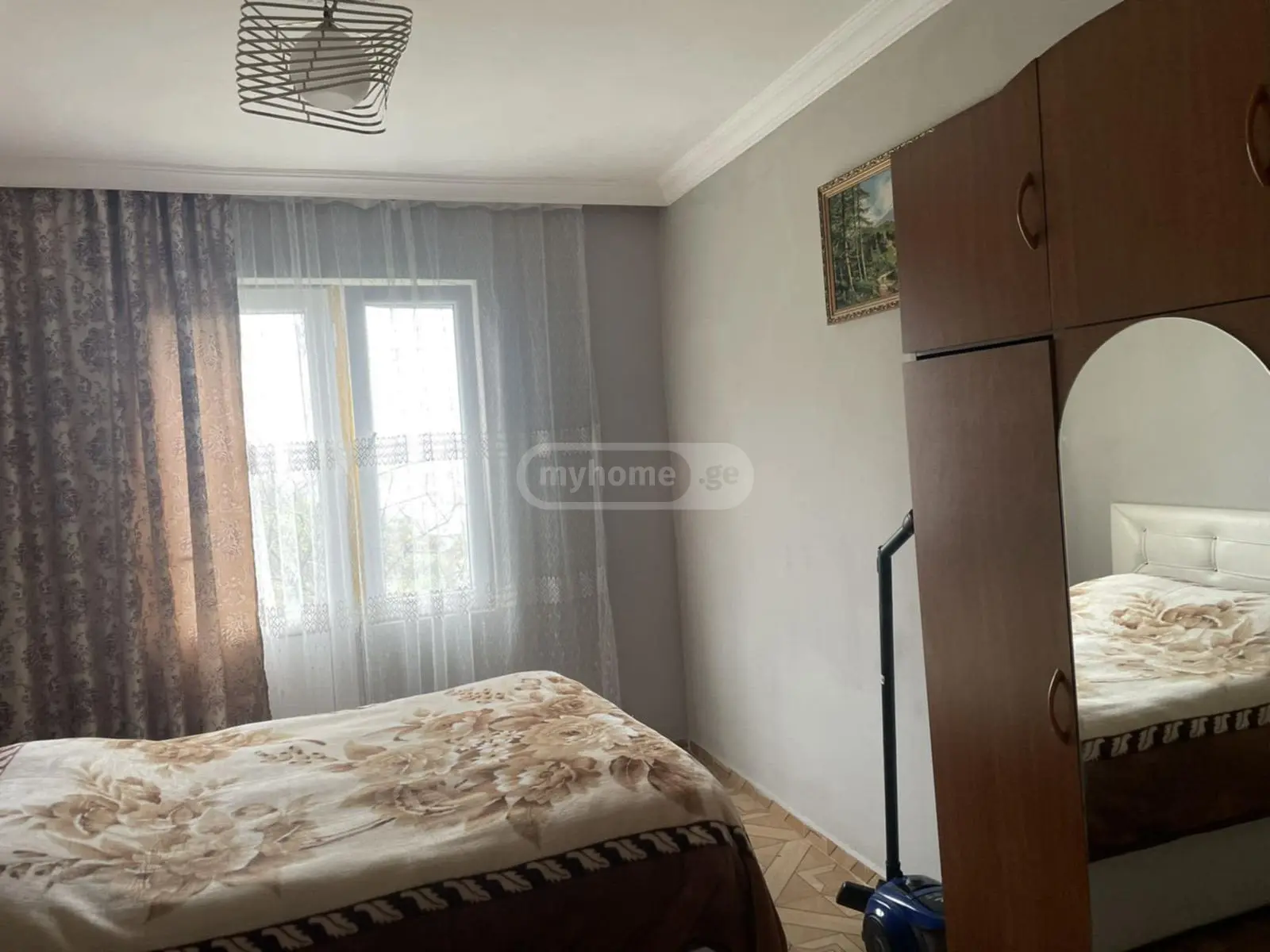8 Room Private House For Sale view 6