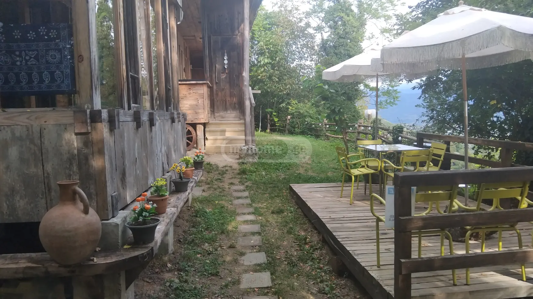 3 Room Hotel Daily Rent In Ambrolauri view 1