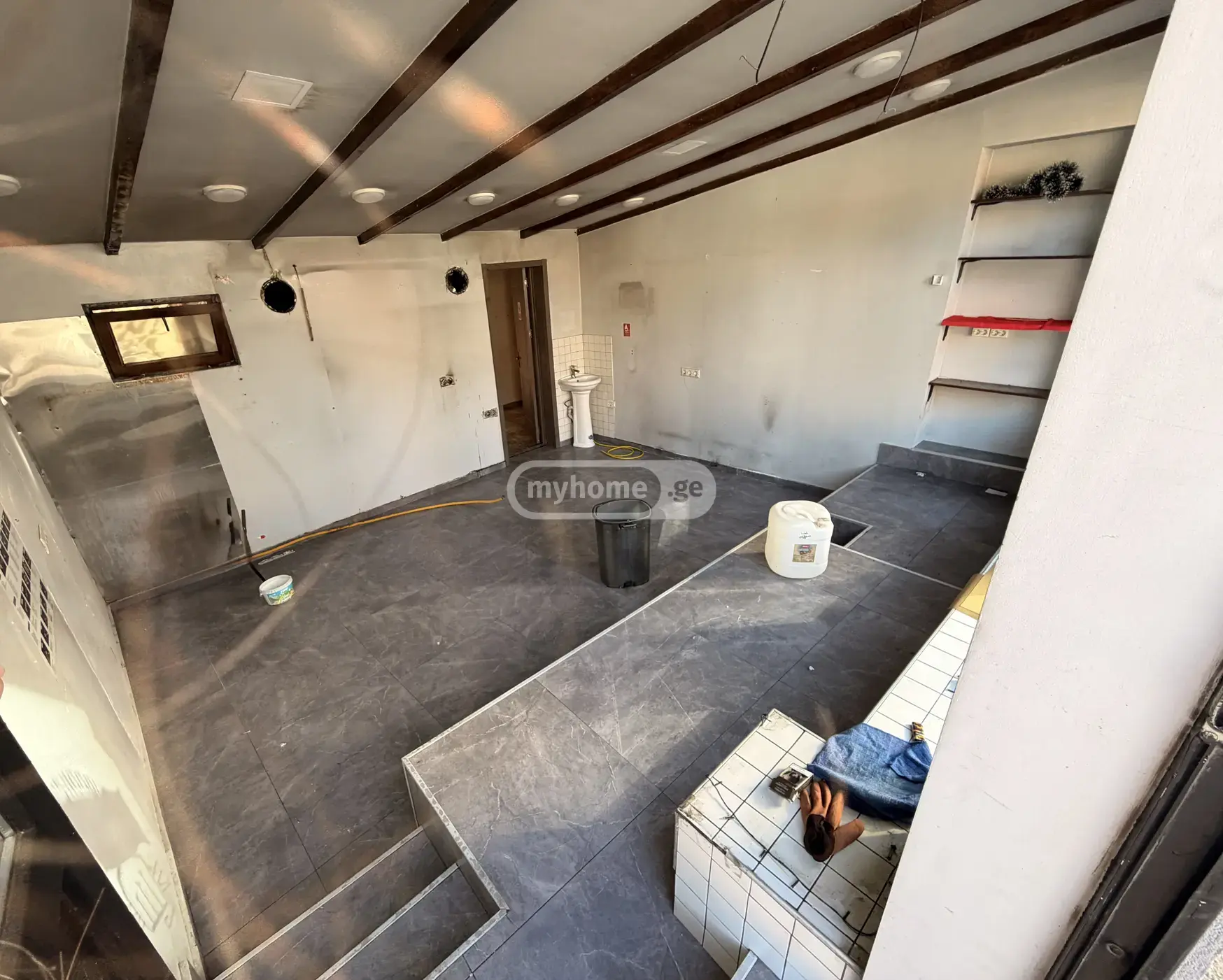 Universal Commercial Area For Rent In Avlabari view 3