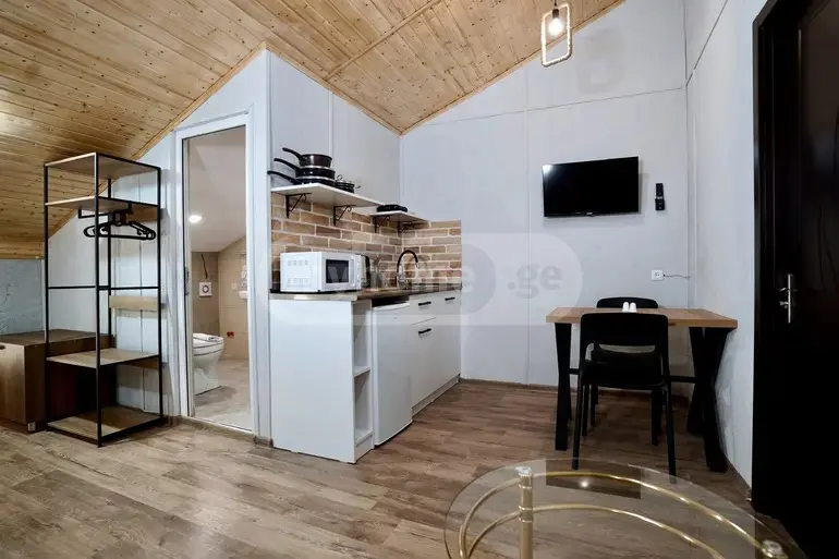 8 Room Apartment For Sale view 3