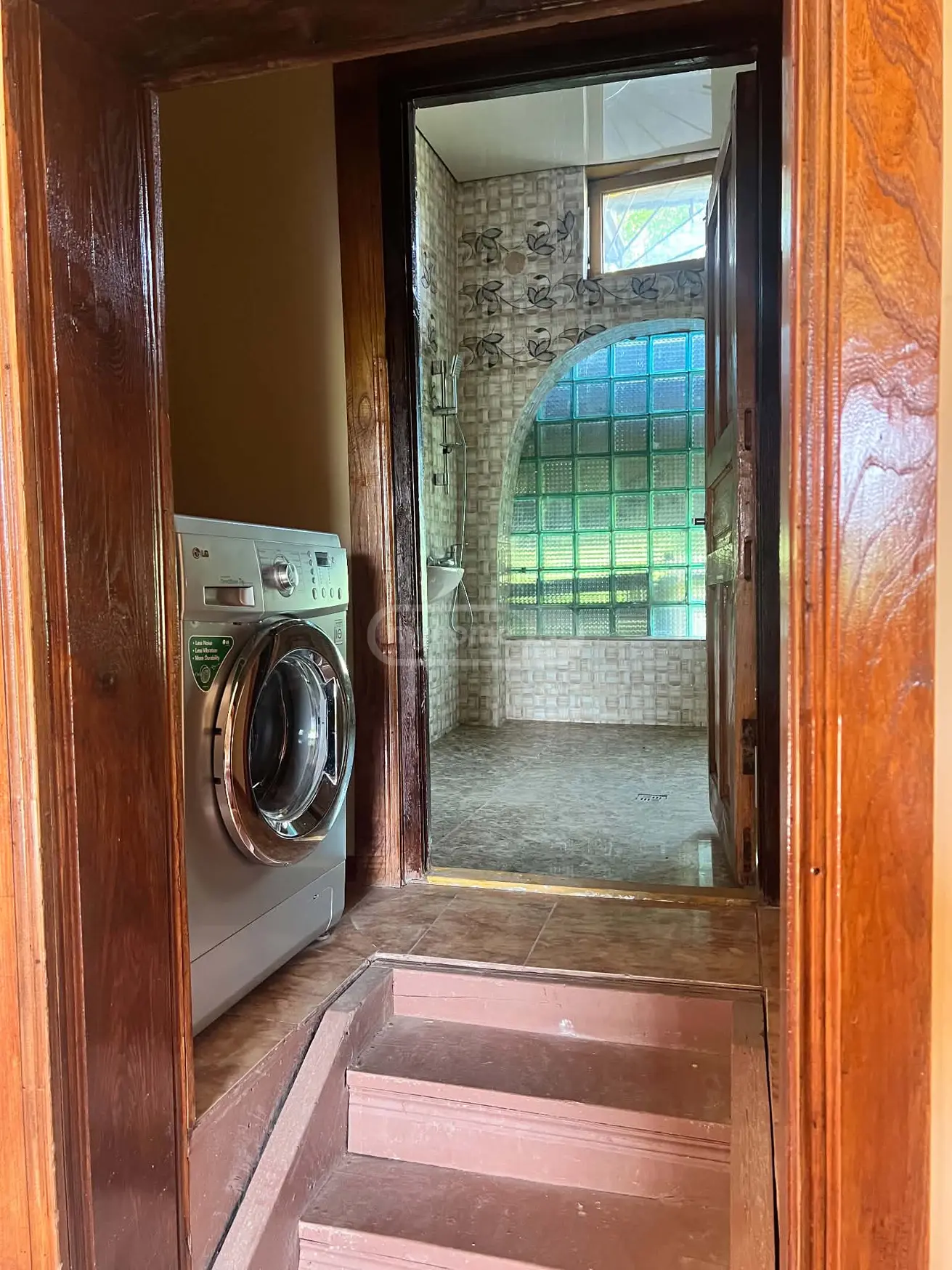 10+ Room Private House For Rent In Tskaltubo view 5