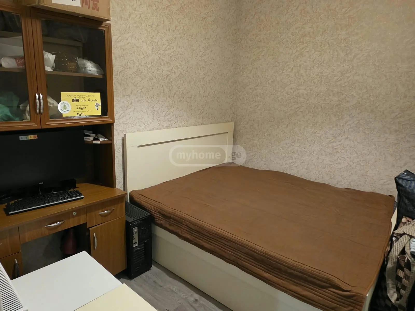 Продажа 4-комната Квартира view 2