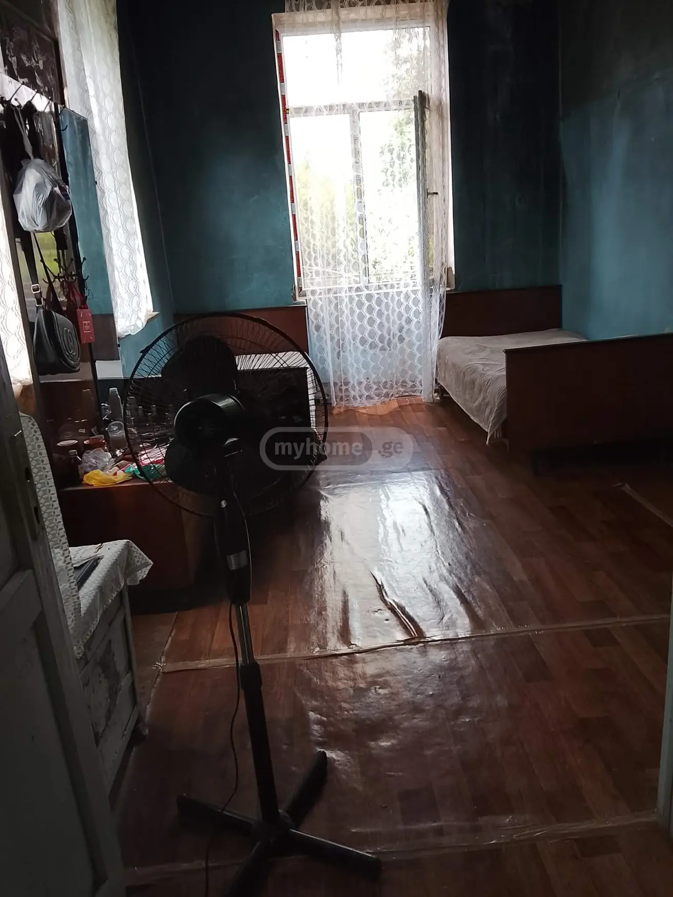 8 Room Private House For Sale view 4