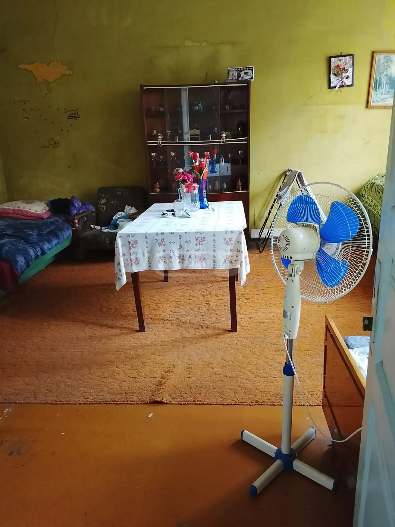 8 Room Private House For Sale view 3