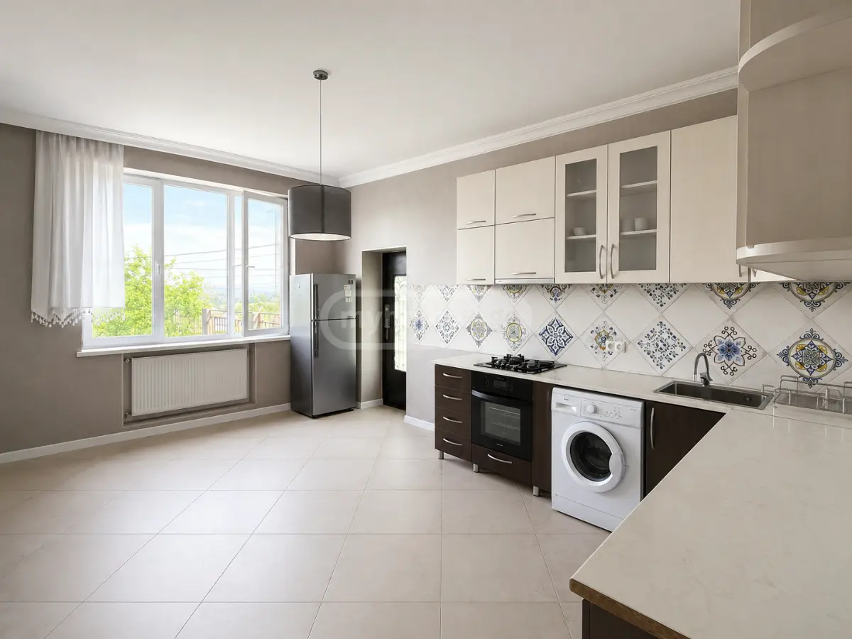 9 Room Private House For Rent In Rustavi view 3