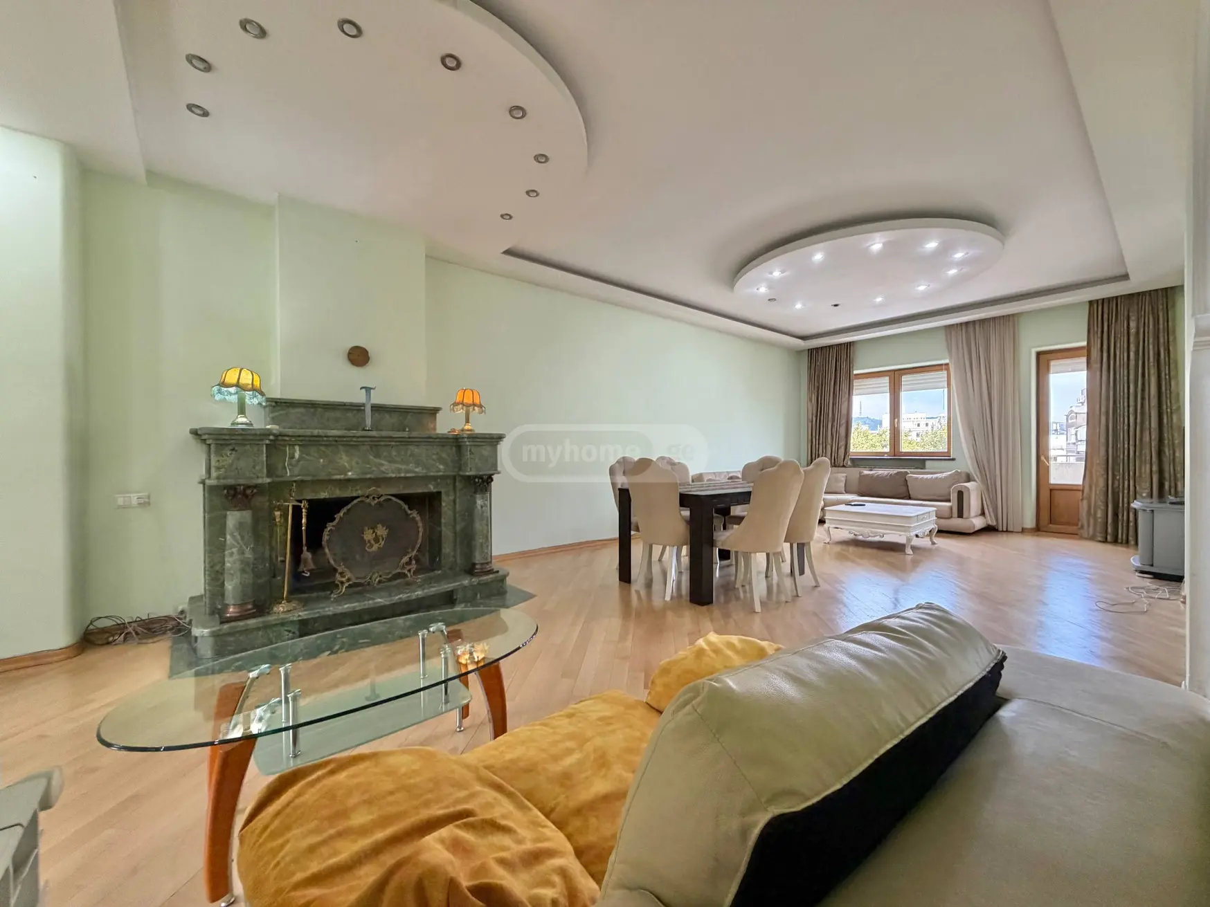 5 Room Apartment For Rent In Mtatsminda view 2