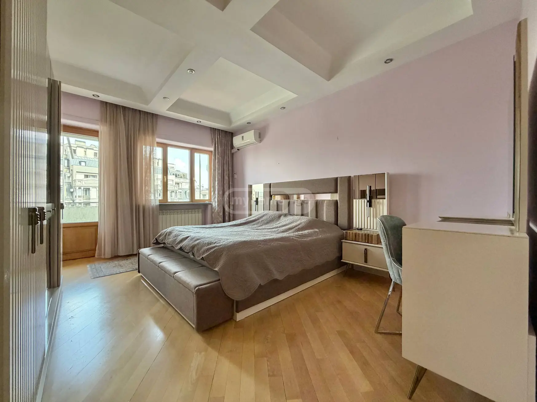 5 Room Apartment For Rent In Mtatsminda view 7