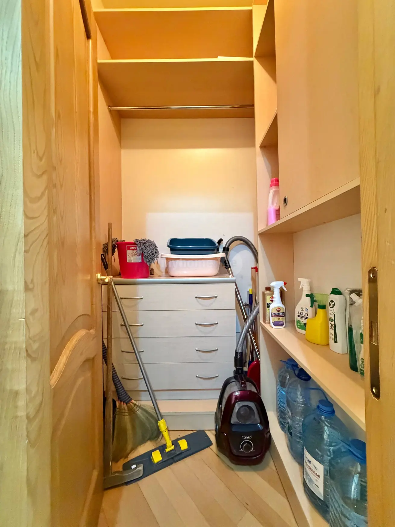 5 Room Apartment For Rent In Mtatsminda view 13