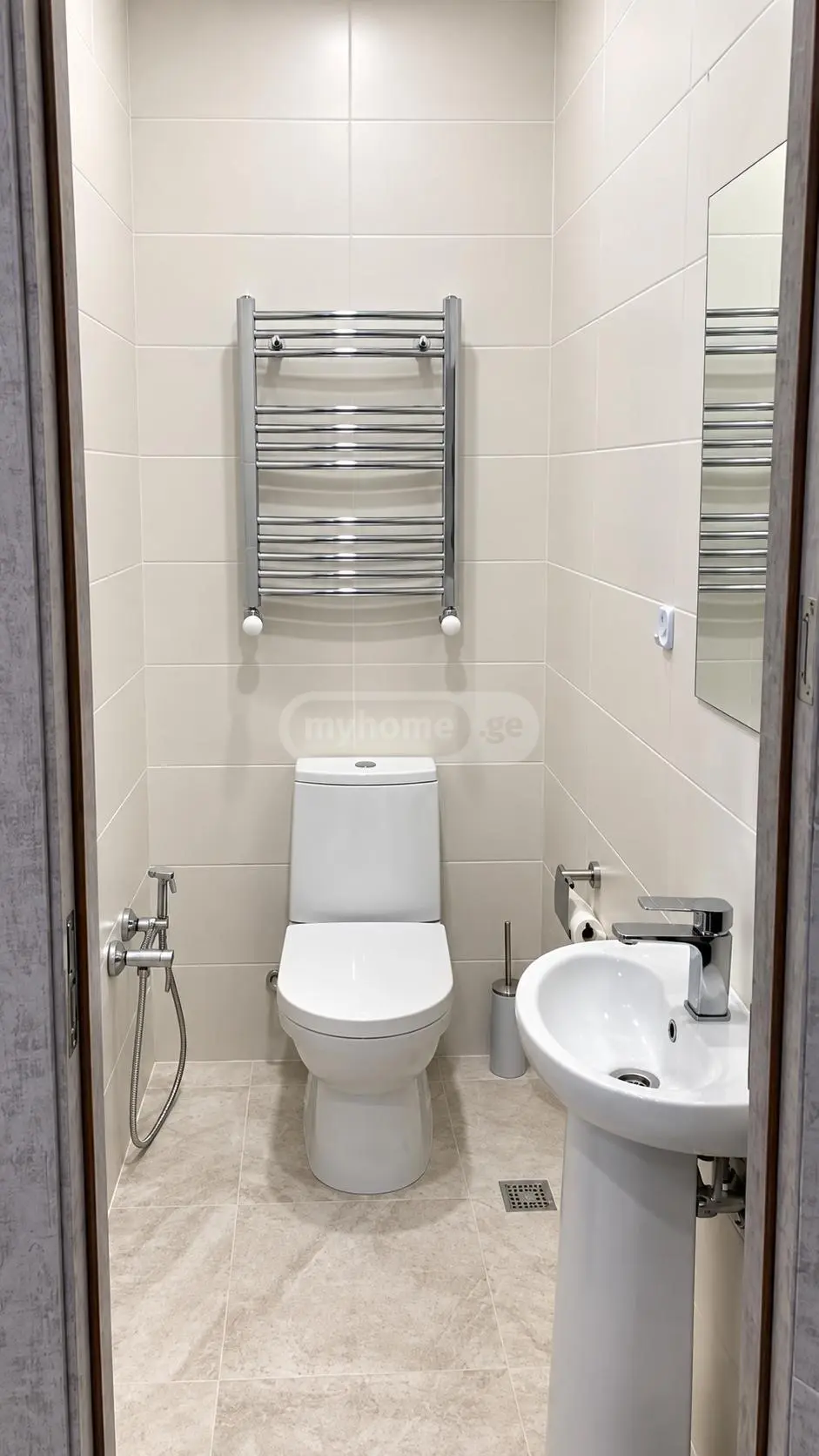 3 Room Apartment For Rent In Makhinjauri, In Batumi view 9
