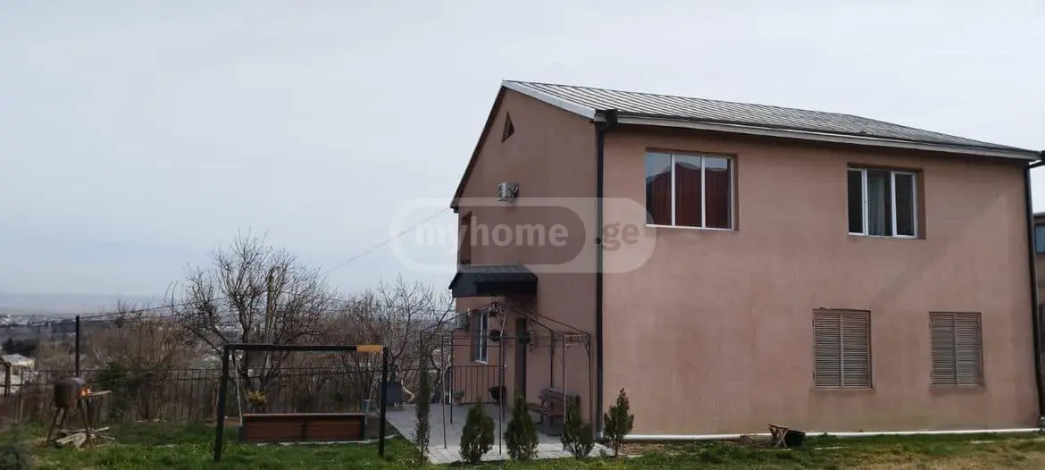 9 Room Private House For Rent In Rustavi view 2