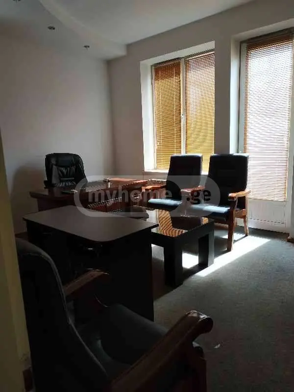 9 Room Private House For Rent In Saburtalo view 8