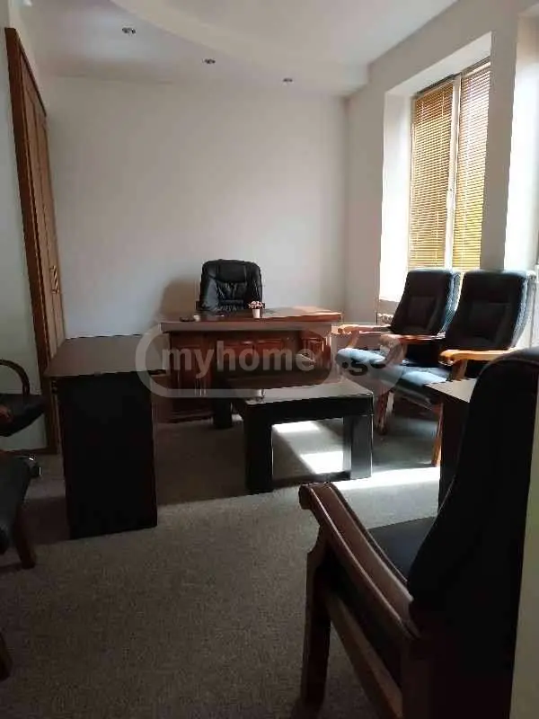 9 Room Private House For Rent In Saburtalo view 7