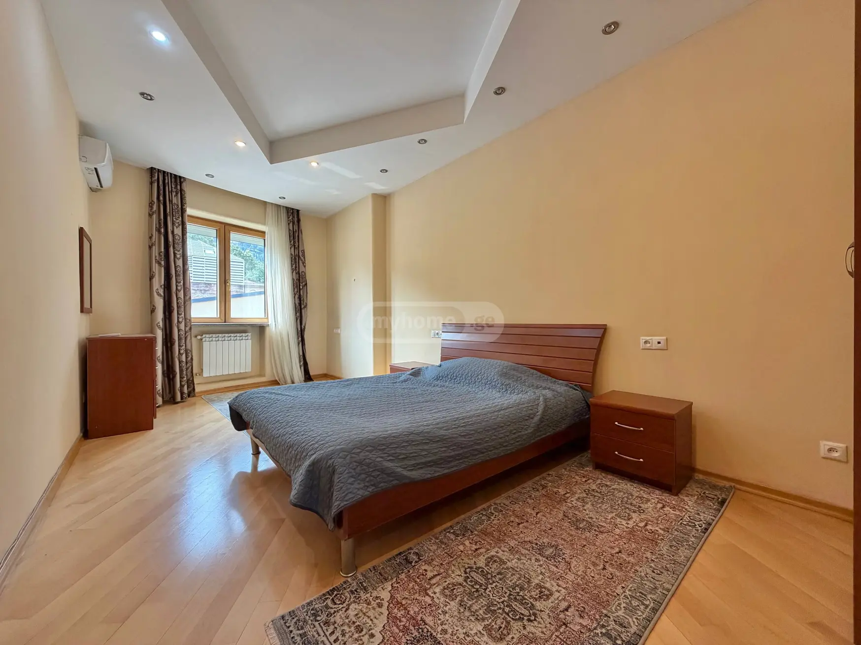 5 Room Apartment For Rent In Mtatsminda view 9