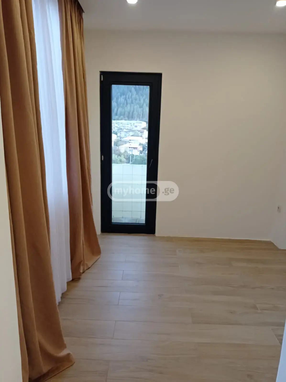 4 Room Apartment For Sale view 1