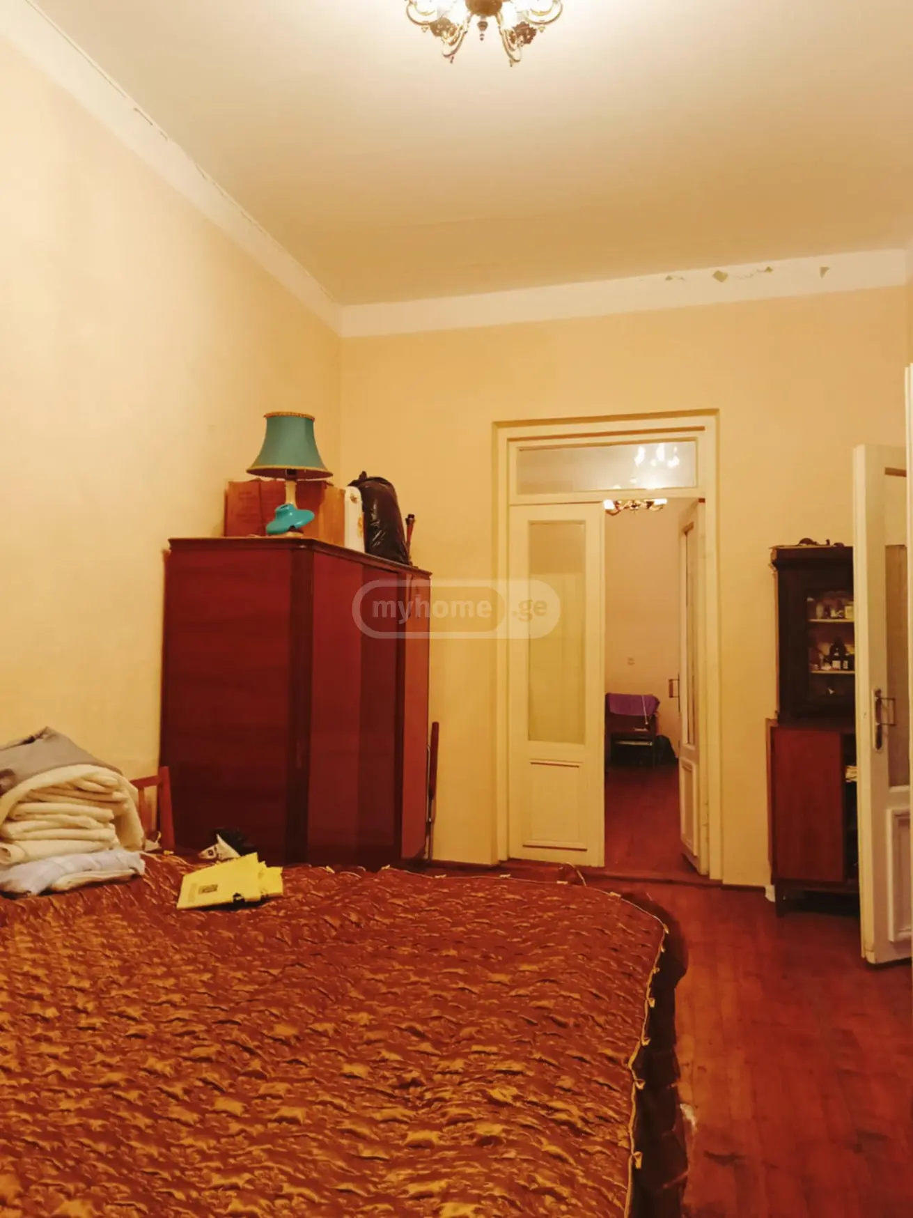 8 Room Private House For Sale view 2