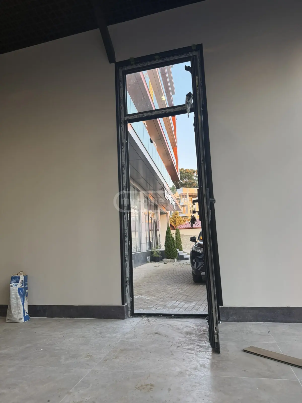 Universal Commercial Area For Rent view 7