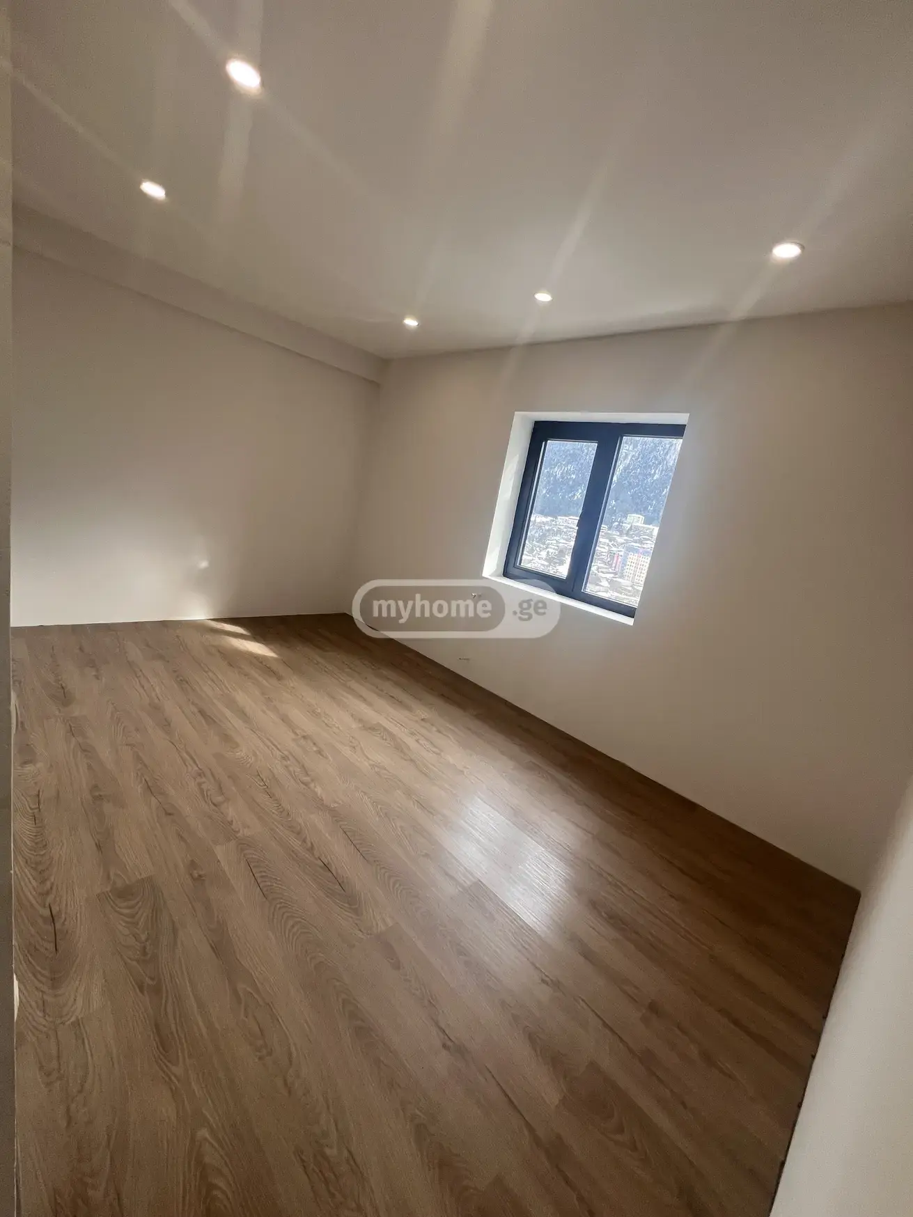 4 Room Apartment For Sale view 3