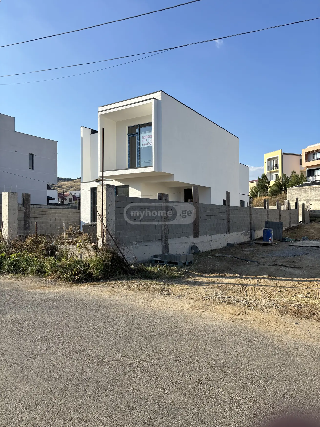6 Room Private House For Sale view 40
