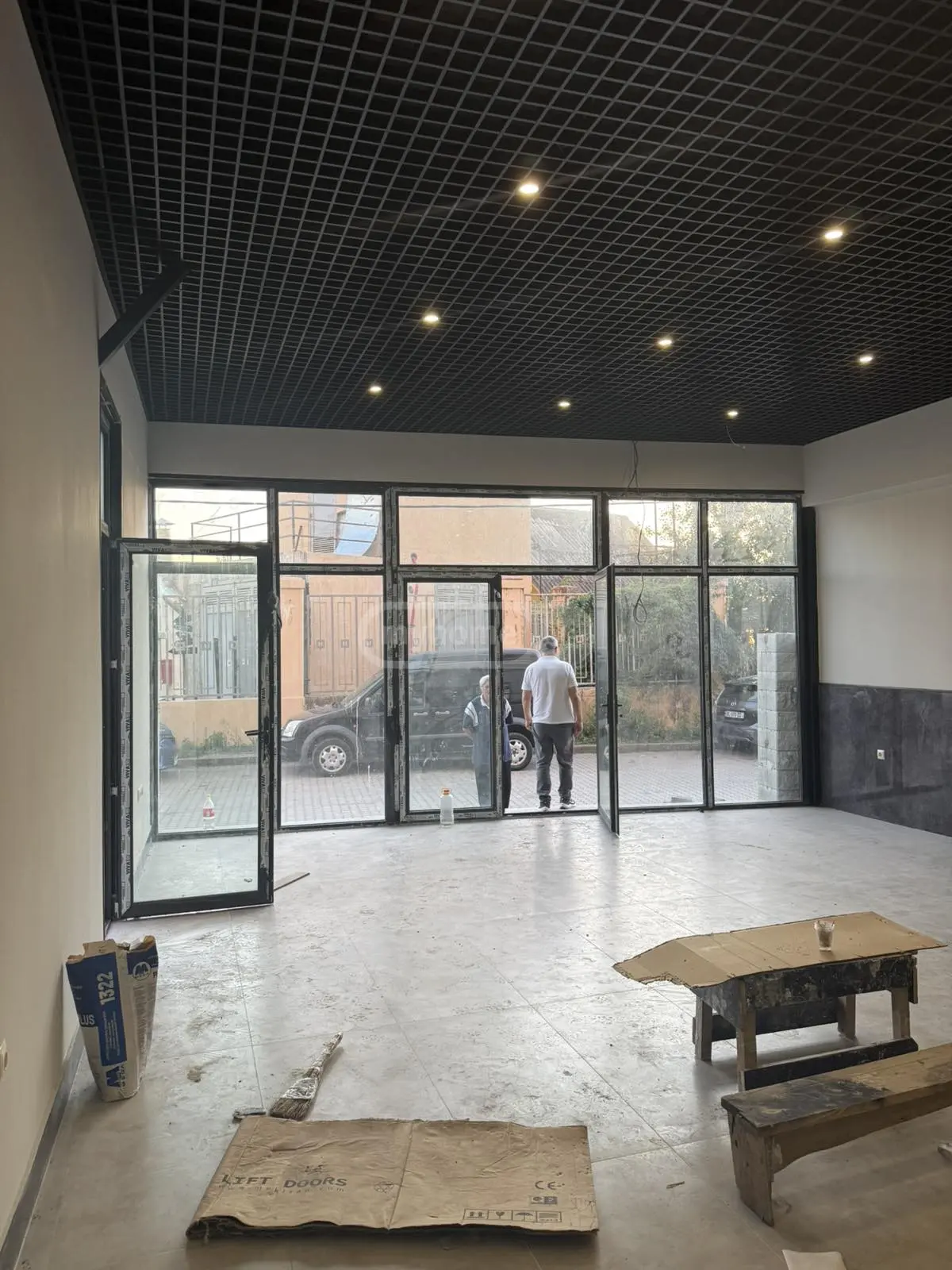 Universal Commercial Area For Rent view 3