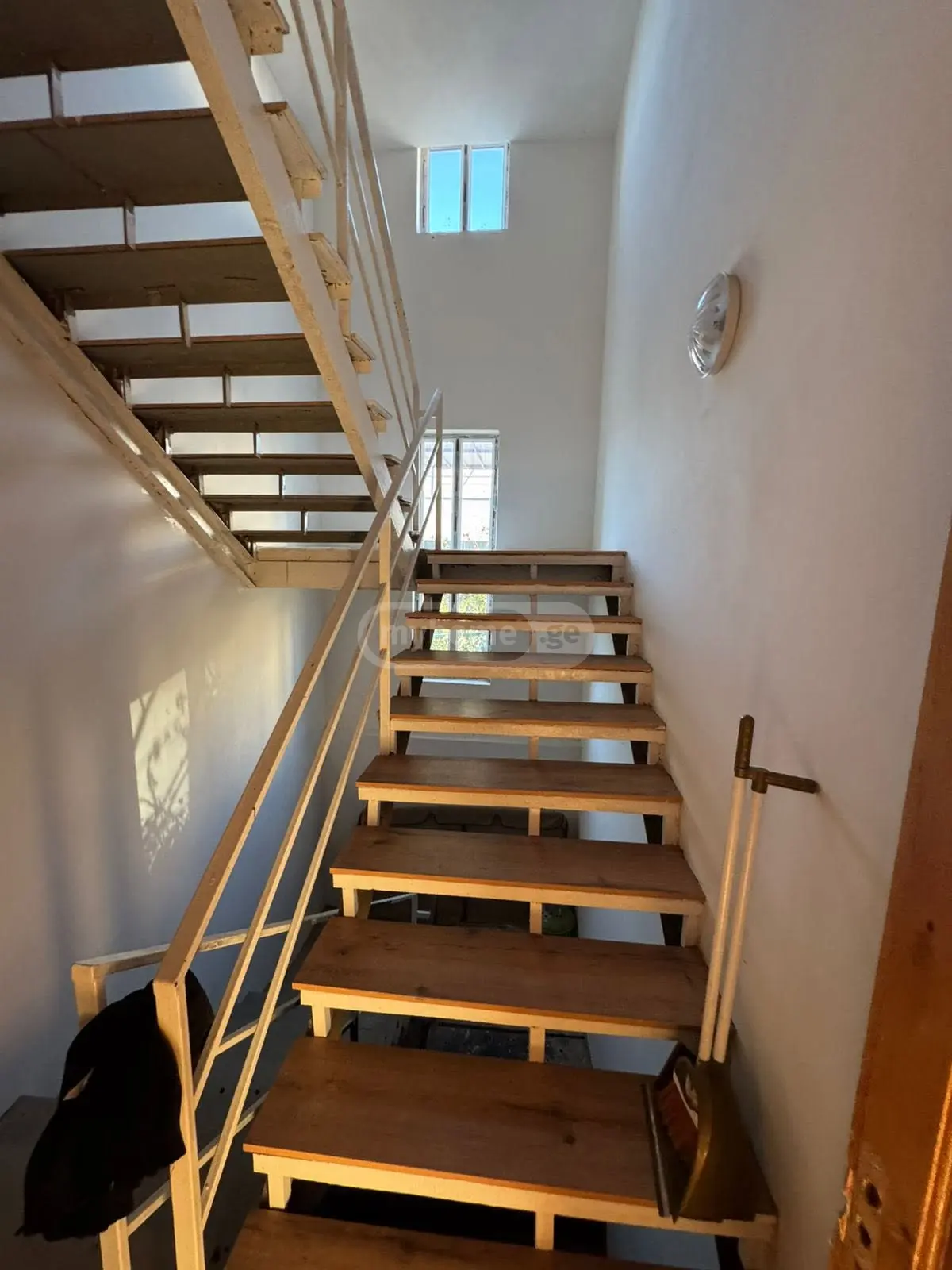 8 Room Private House For Rent In Rustavi view 2