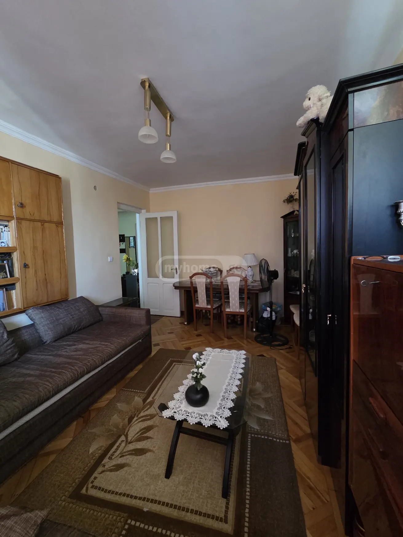 Продажа 4-комната Квартира view 2