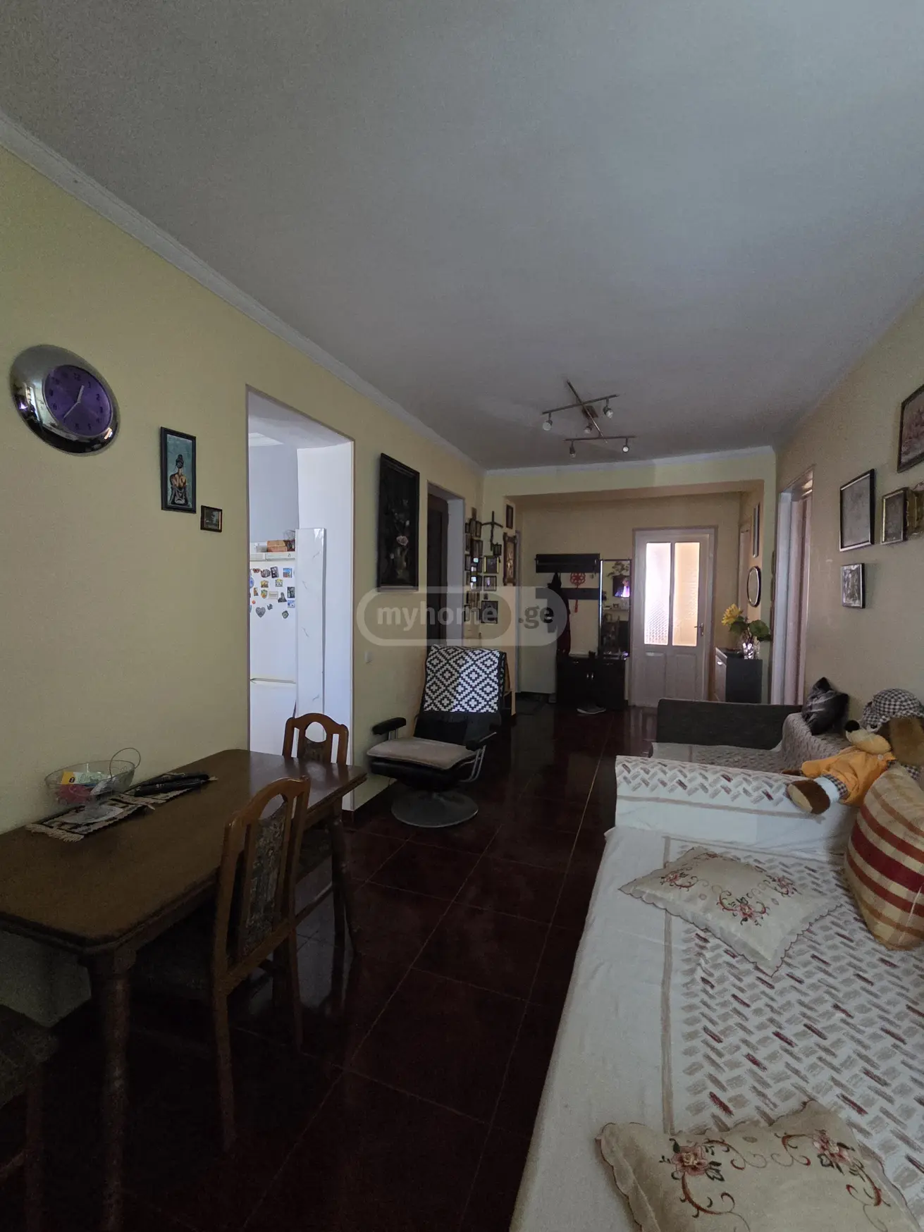 Продажа 4-комната Квартира view 1