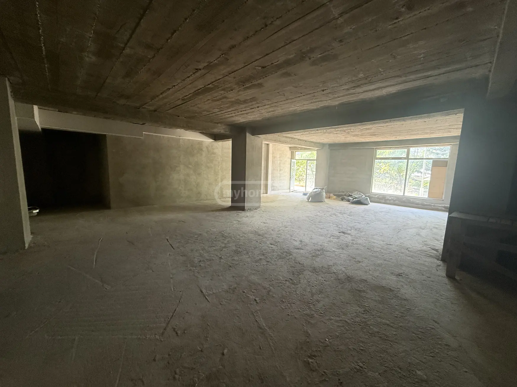 Universal Commercial Area For Rent In Isani view 4