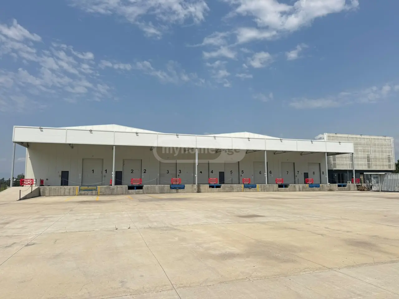Warehousing Commercial Area For Rent In Samgori view 1