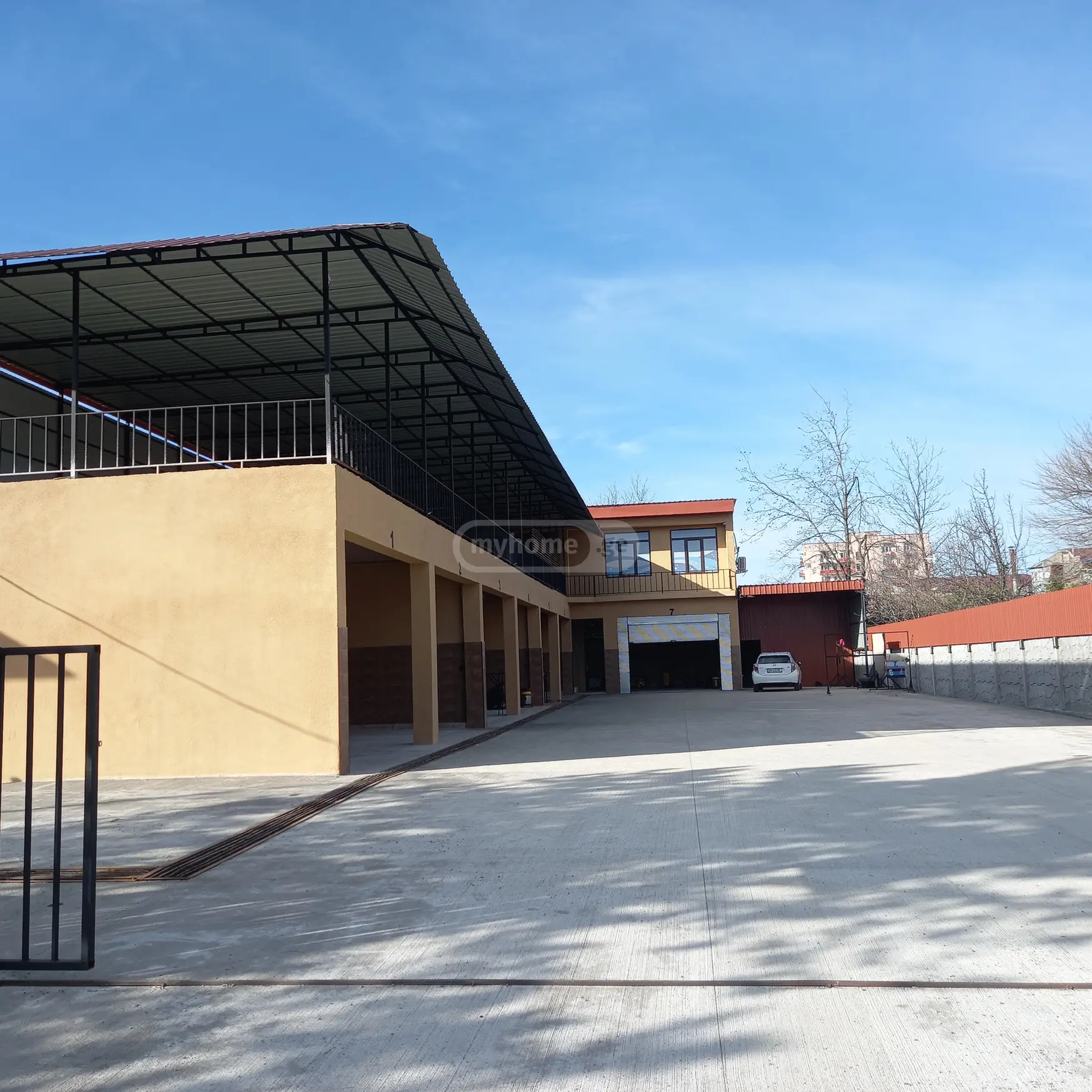Universal Commercial Area For Rent In Foti view 1