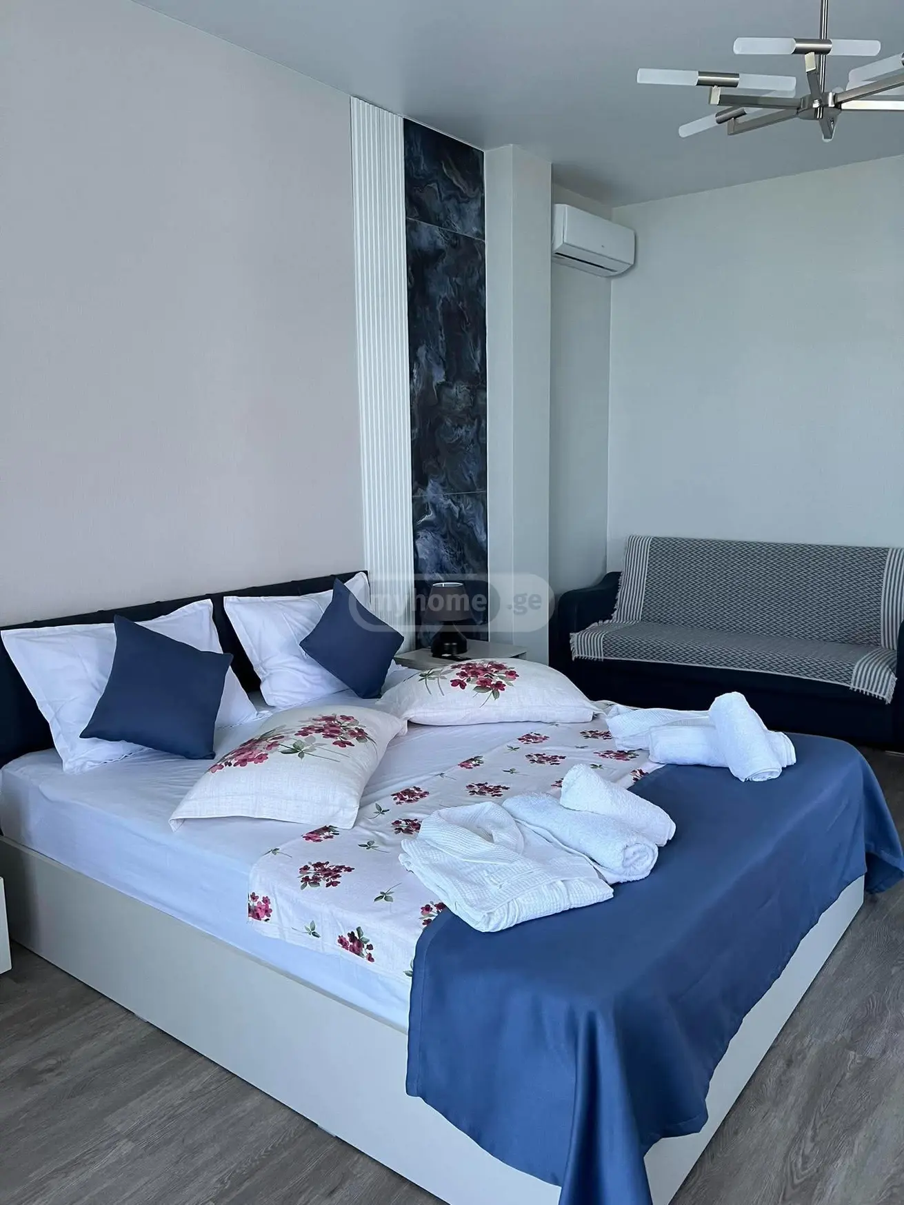 8 Room Private House For Rent In Makhinjauri, In Batumi view 4