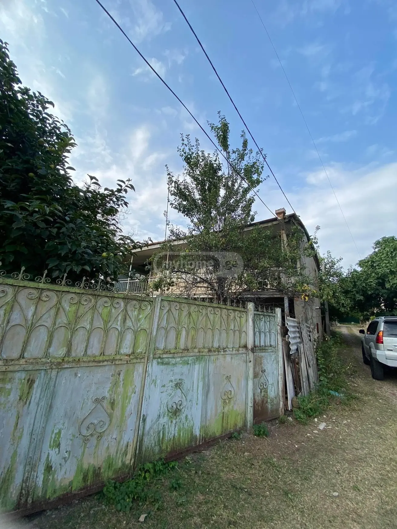 6 Room Private House For Sale view 2