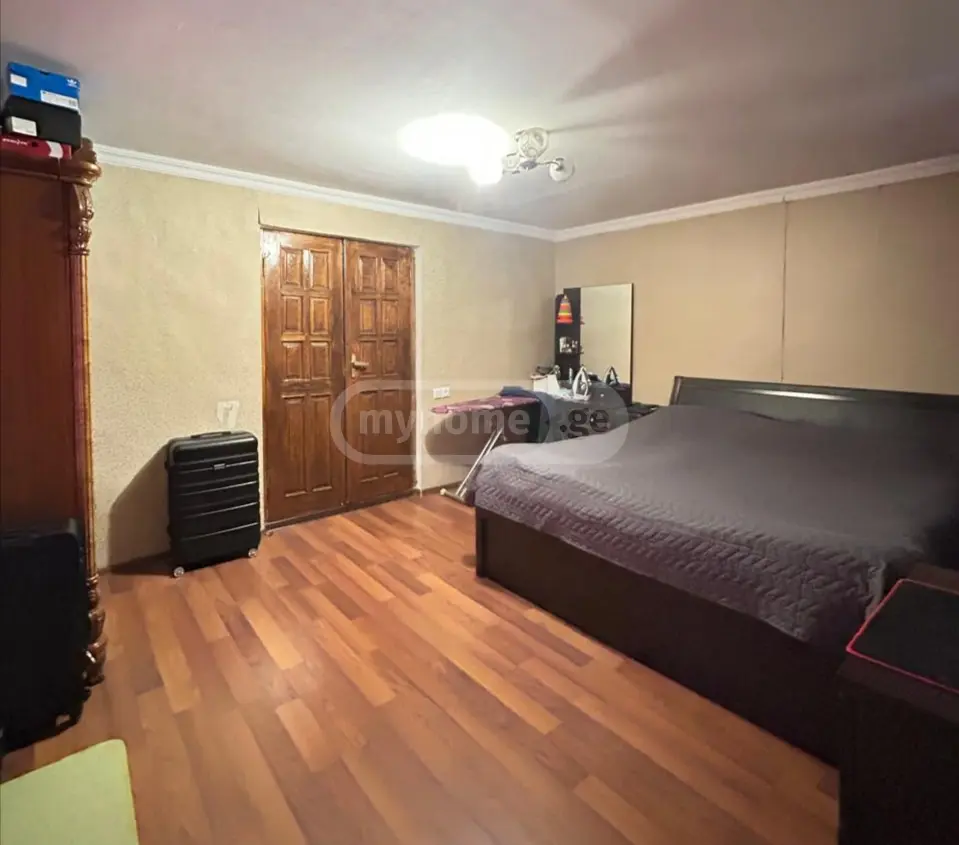 4 Room Private House For Sale view 3