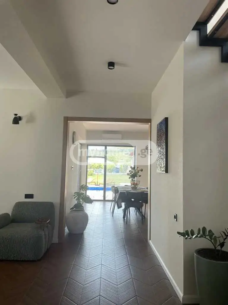 8 Room Country House For Rent In Mtskheta view 3