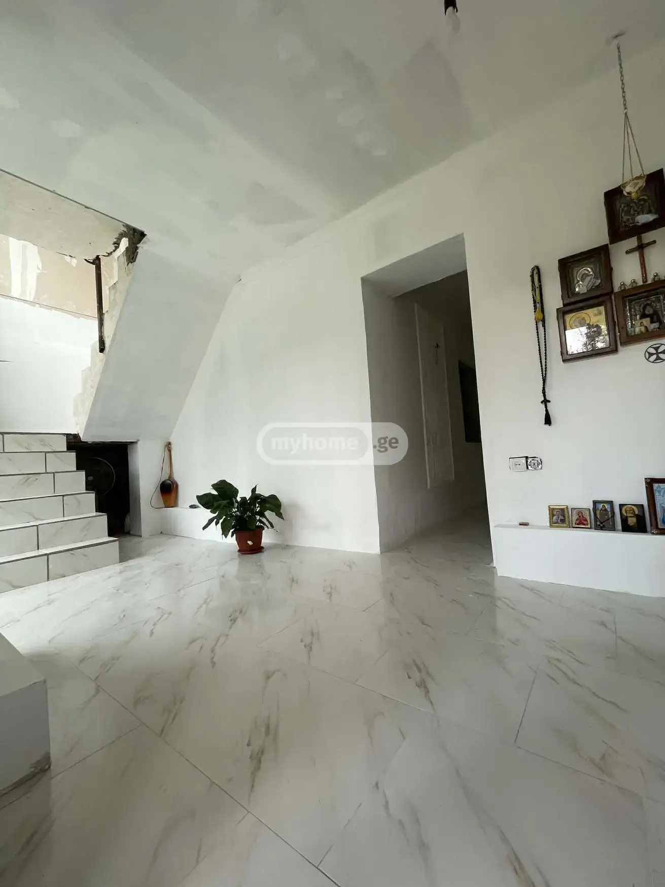 6 Room Country House For Sale view 1