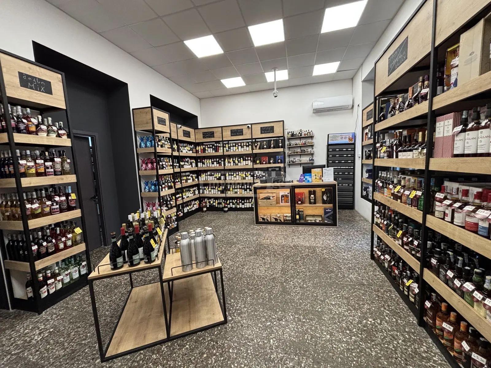 Universal Commercial Area For Sale In Nadzaladevi view 6