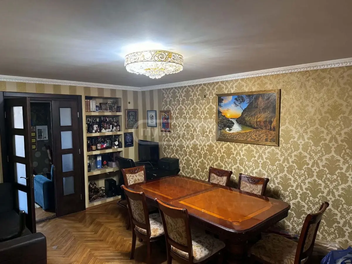 4 Room Apartment For Sale view 1