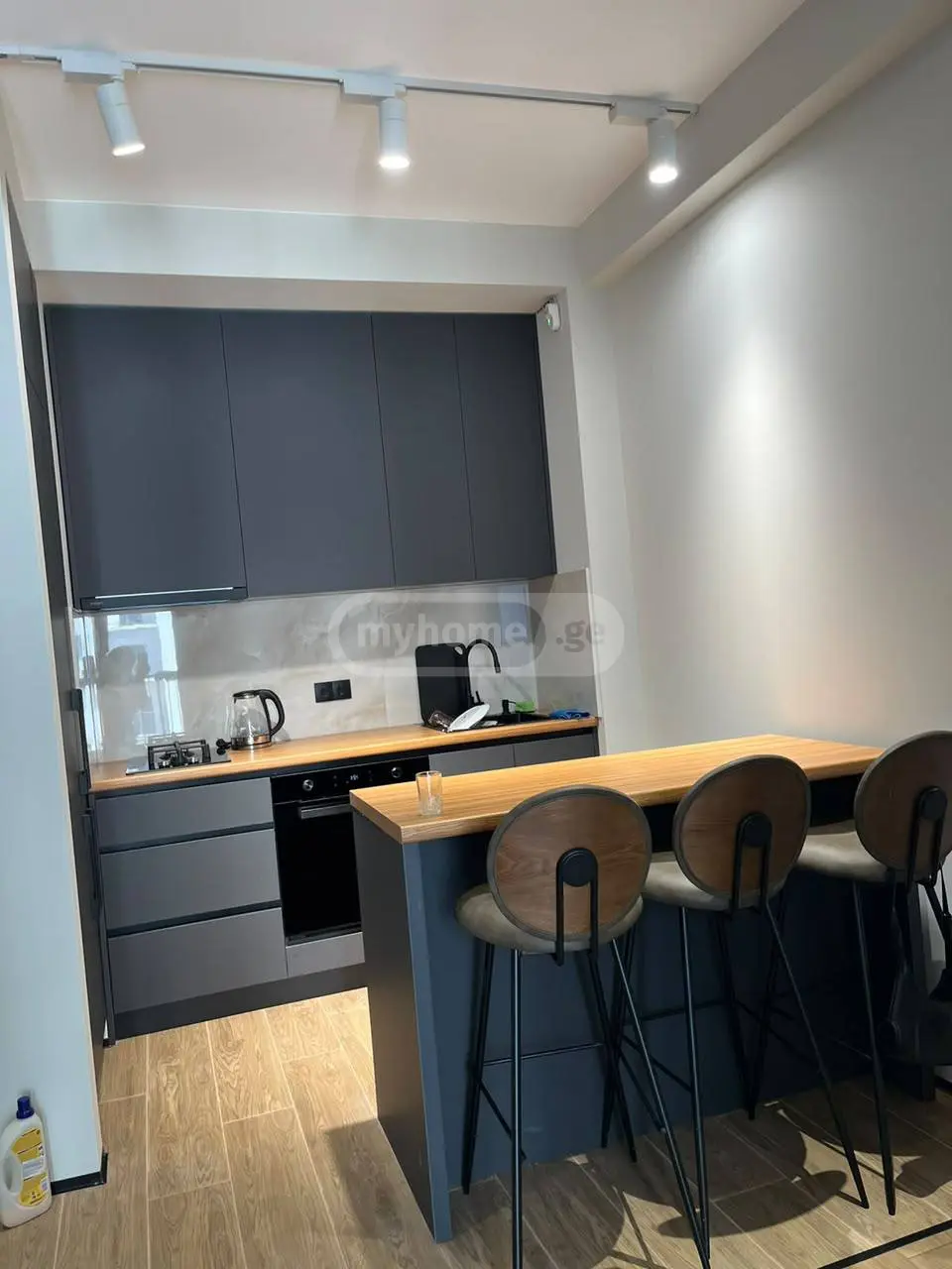 2 Room Apartment For Rent In Didube view 9
