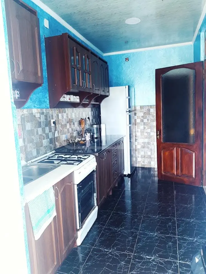 6 Room Private House For Sale view 4