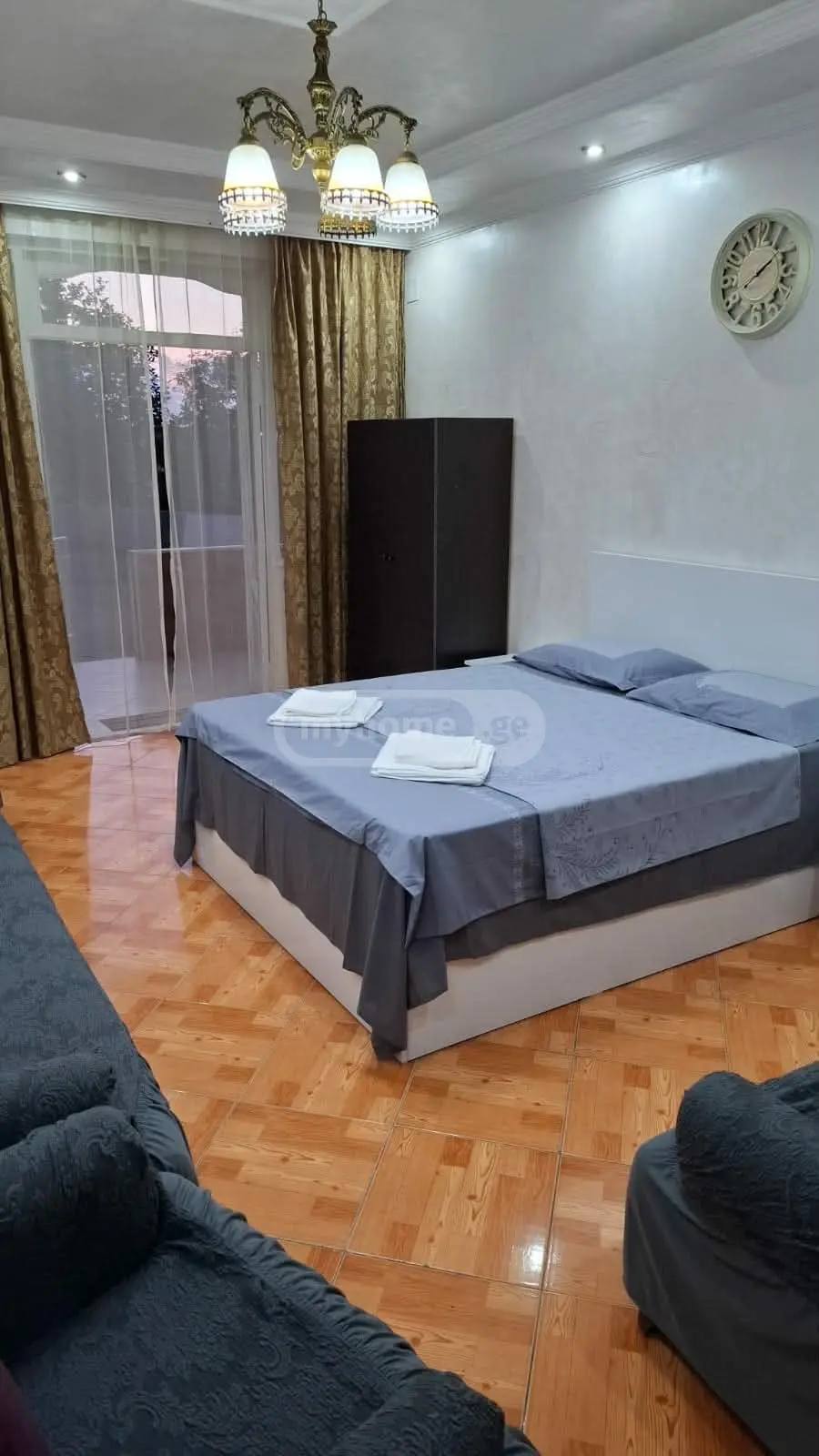 6 Room Private House For Sale view 2