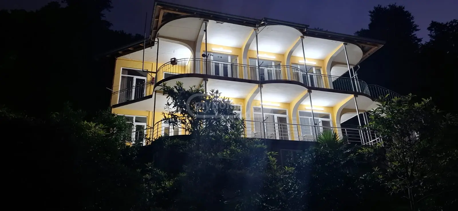 6 Room Private House For Sale view 1