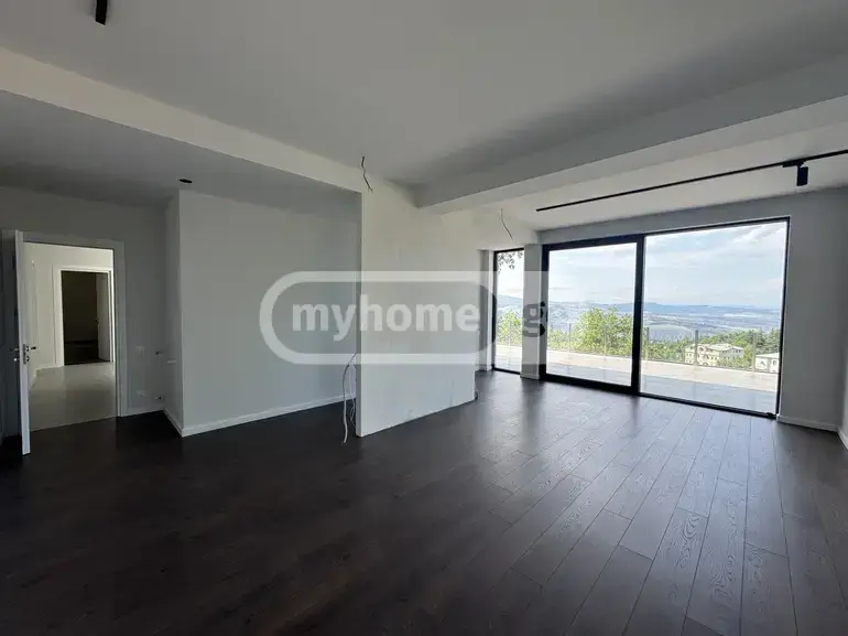 10+ Room Private House For Sale In Tskneti view 3