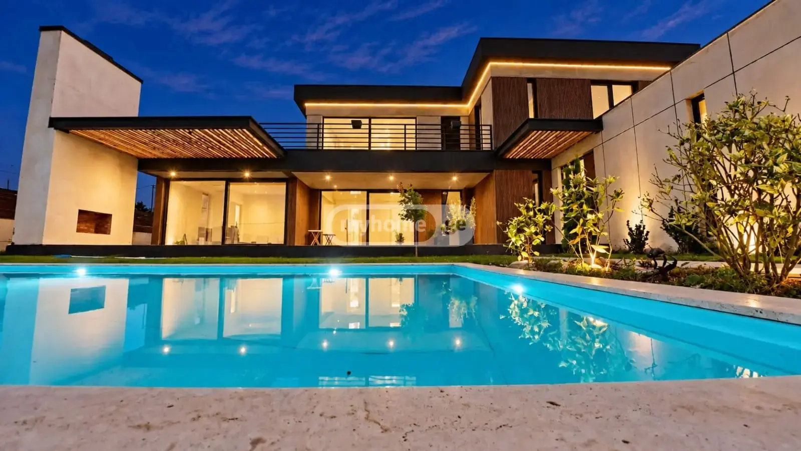 6 Room Private House For Sale view 1