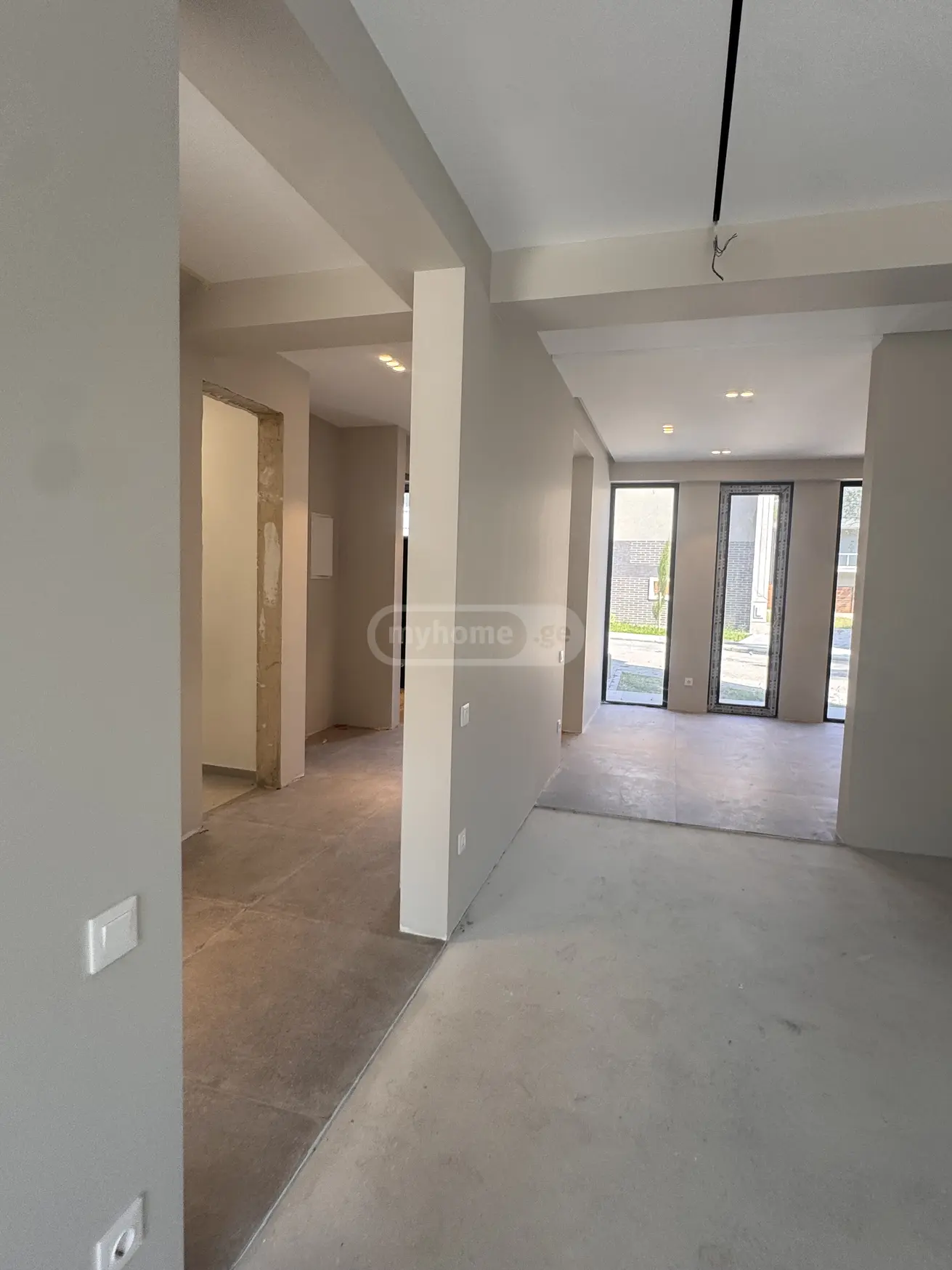 6 Room Private House For Sale view 14