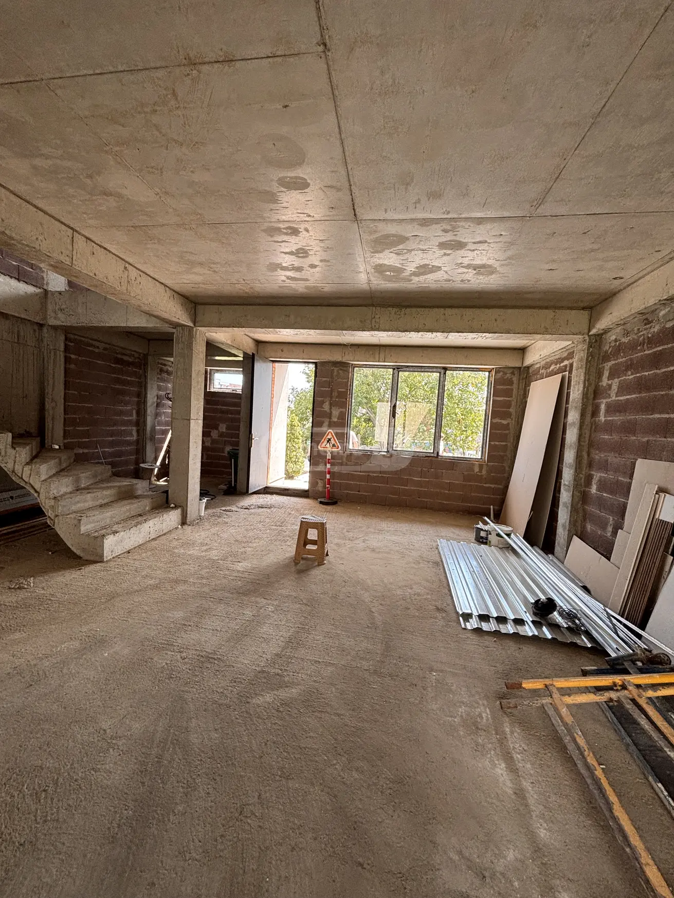 4 Room Private House For Sale view 8