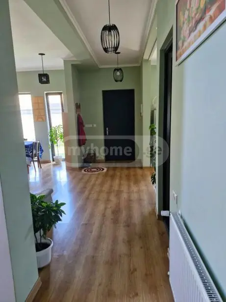 6 Room Private House For Sale view 1