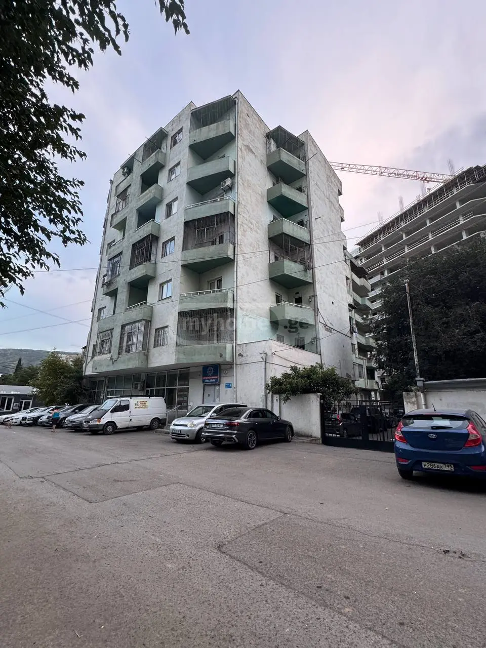 Продажа 4-комната Квартира view 16