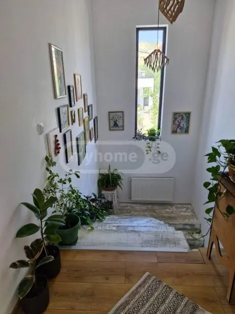 6 Room Private House For Sale view 3