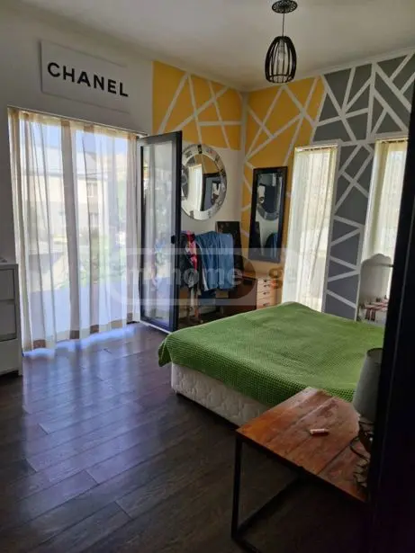 6 Room Private House For Sale view 11